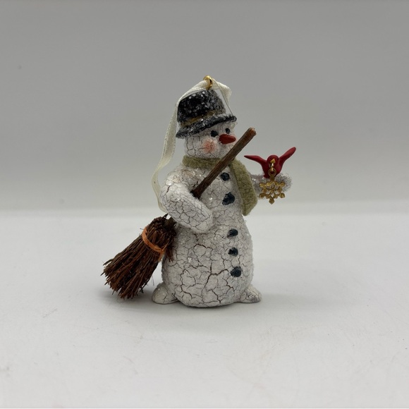 Hallmark Other - Hallmark Keepsake Ornament 2002 Vintage Snowy Friend Memories Of Christmas EUC